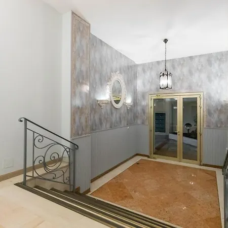 Superbe Hyper Centre Immeuble Standing Nizza