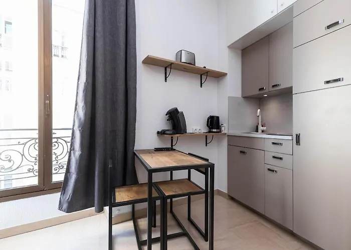 Superbe Hyper Centre Immeuble Standing * Nice